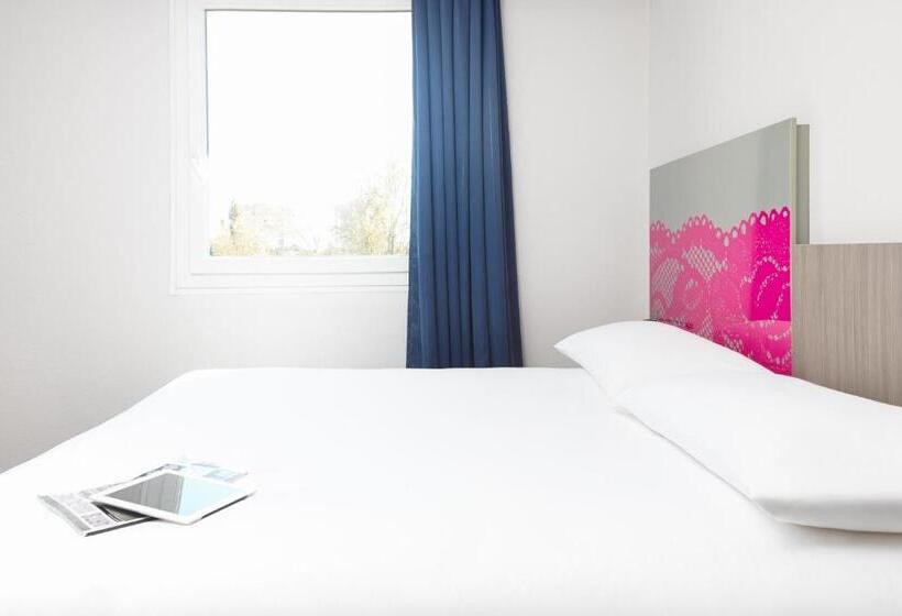 غرفة قياسية رباعية, Ibis Styles Arles Palais Des Congrès