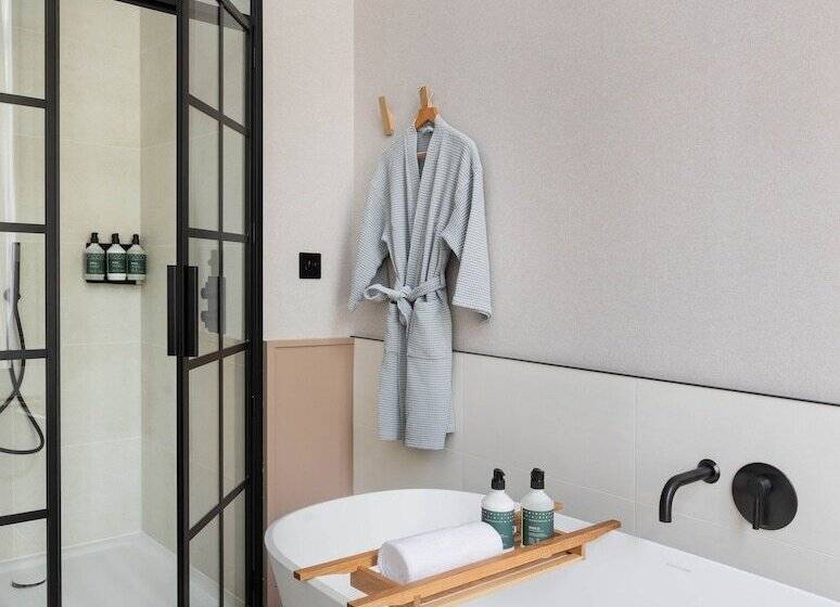 Номер Стандарт, Inhabit Queen S Gardens, A Member Of Design Hotels