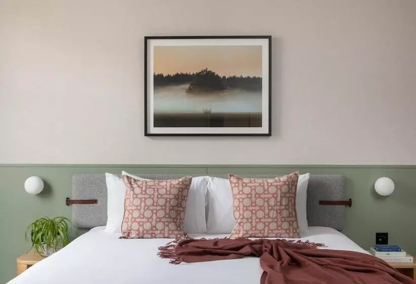 デラックスルーム, Inhabit Queen S Gardens, A Member Of Design Hotels