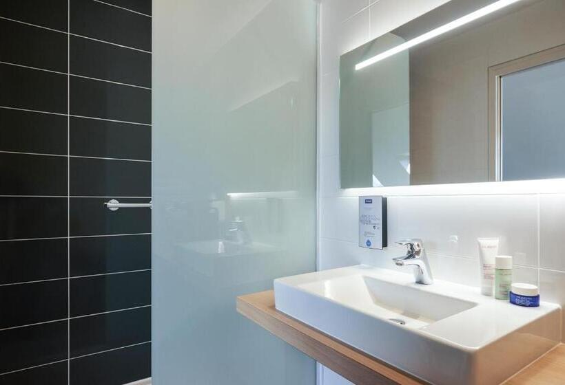 اتاق سوپریور چهار تخته, Kyriad Le Mans Est