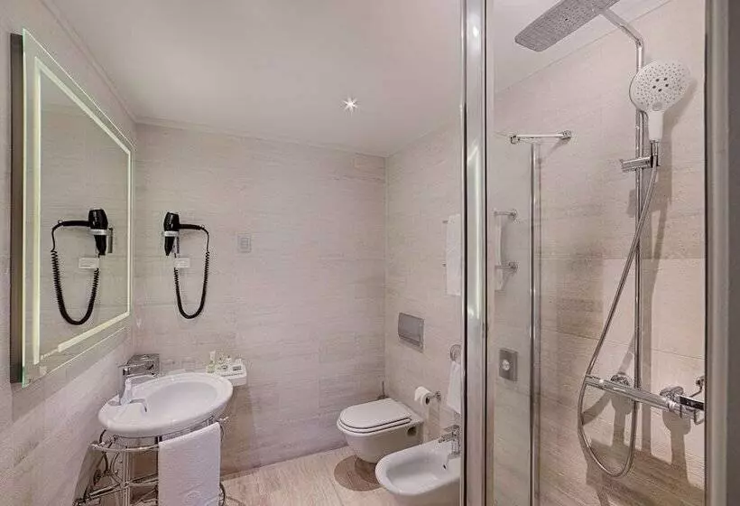 اتاق خانوادگی, NH Collection Porta Nuova
