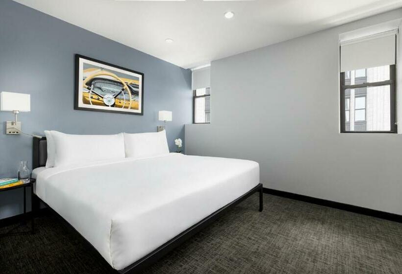 스탠다드 룸 킹사이즈 침대, OYO Times Square