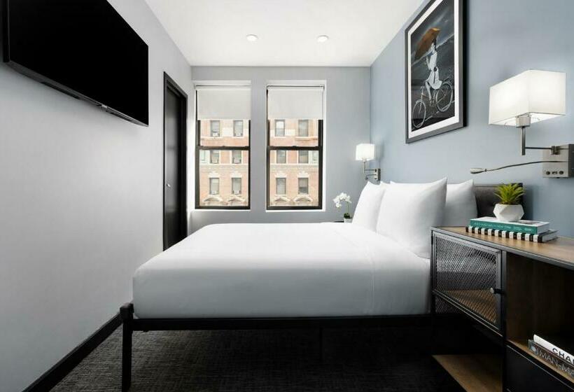 수피리어 룸, OYO Times Square