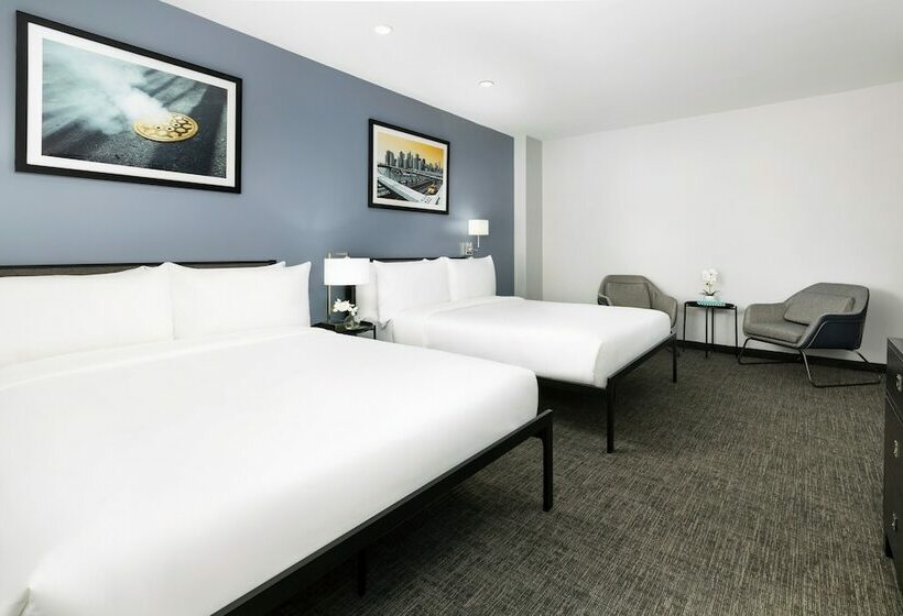 수피리어 룸, OYO Times Square