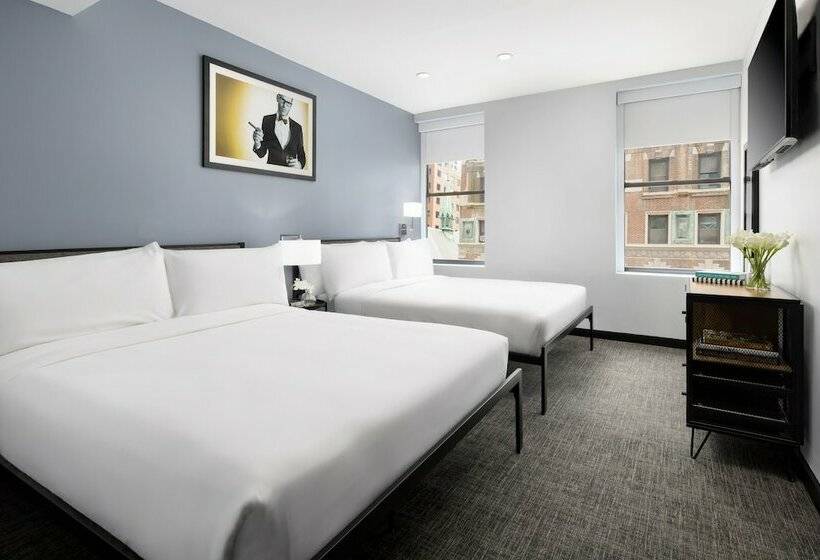 수피리어 룸, OYO Times Square