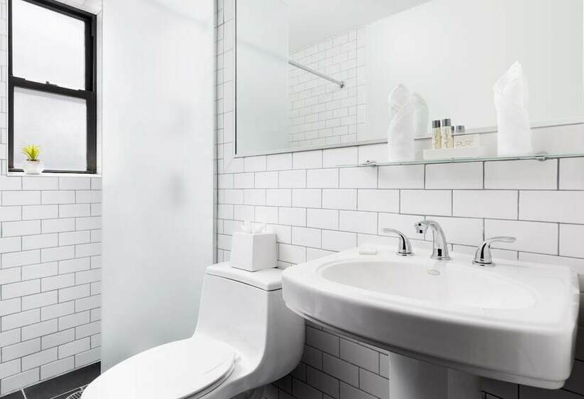 수피리어 룸, OYO Times Square