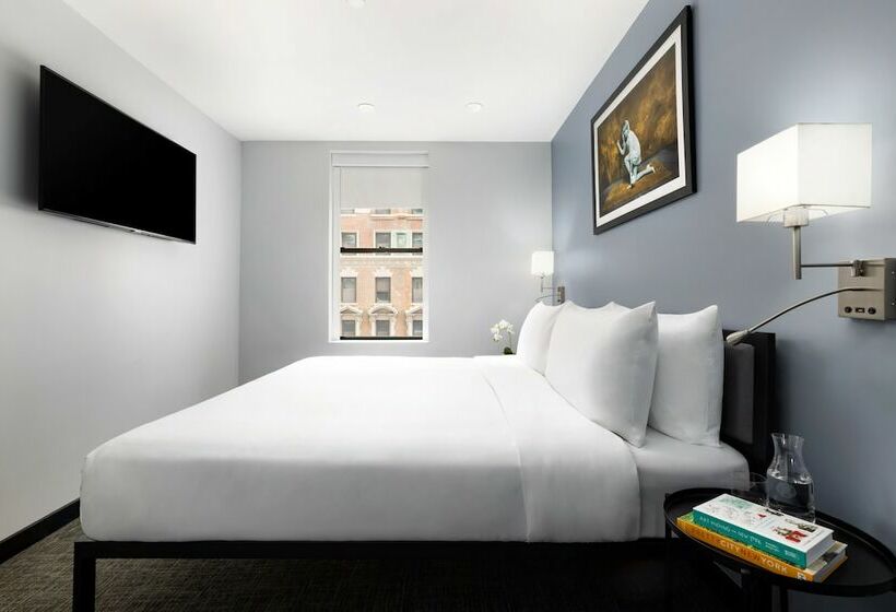 수피리어 룸, OYO Times Square