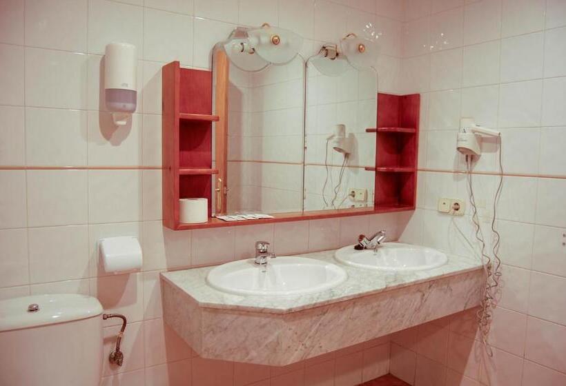 חדר סטנדרט לארבעה, El Gamo