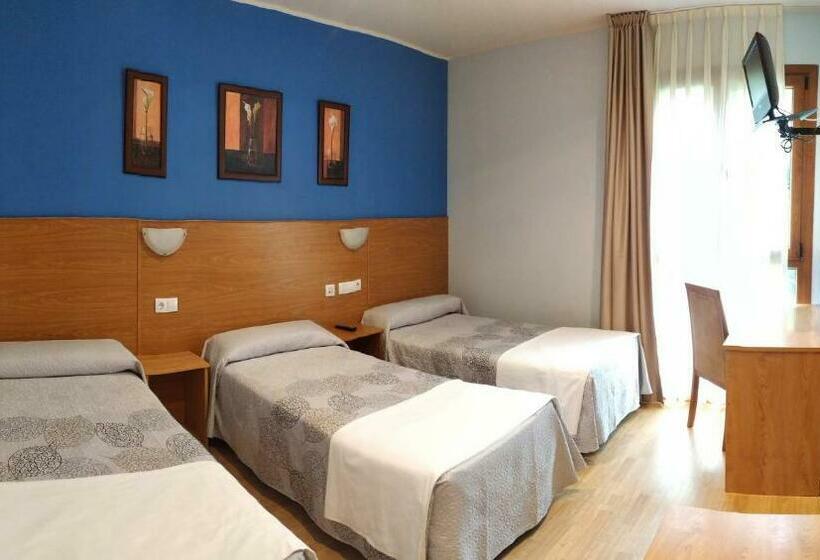 اتاق استاندارد سه نفره, Santa Cristina