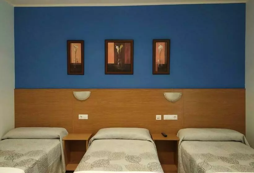 اتاق استاندارد سه نفره, Santa Cristina