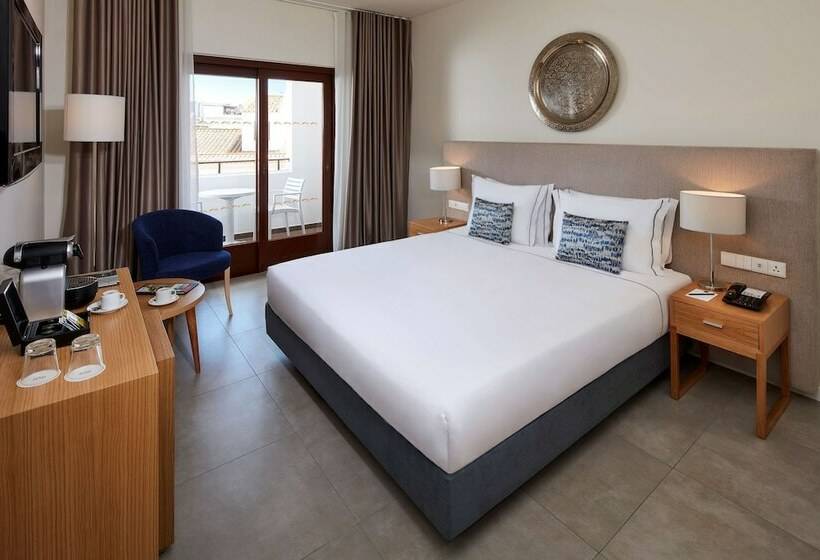 חדר סופריור, Tivoli Lagos