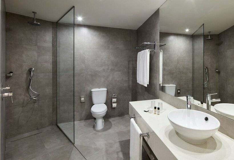 חדר משפחתי דלוקס, Tivoli Lagos