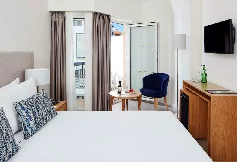Standard Connecting Room