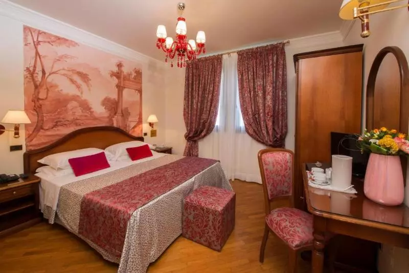 ジュニアスイート, Villa Pace Park Hotel Bolognese