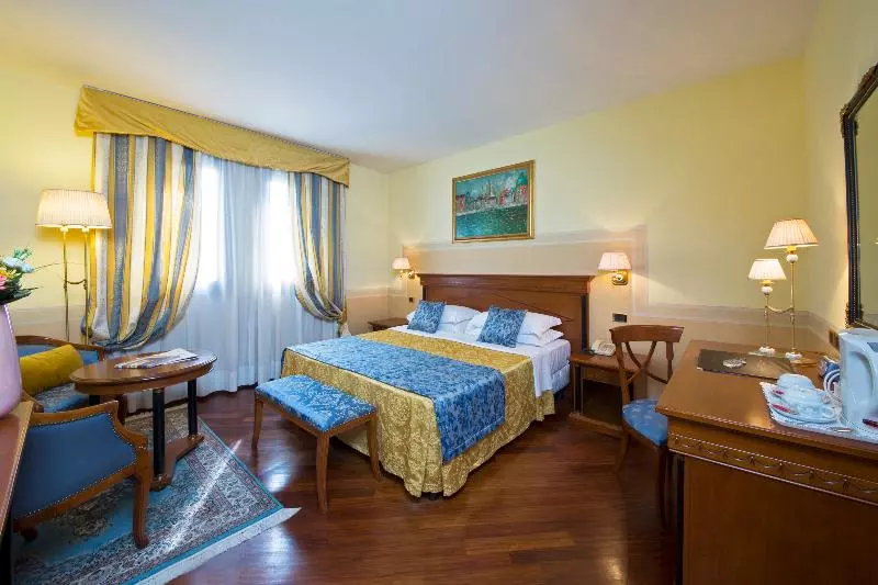ジュニアスイート, Villa Pace Park Hotel Bolognese