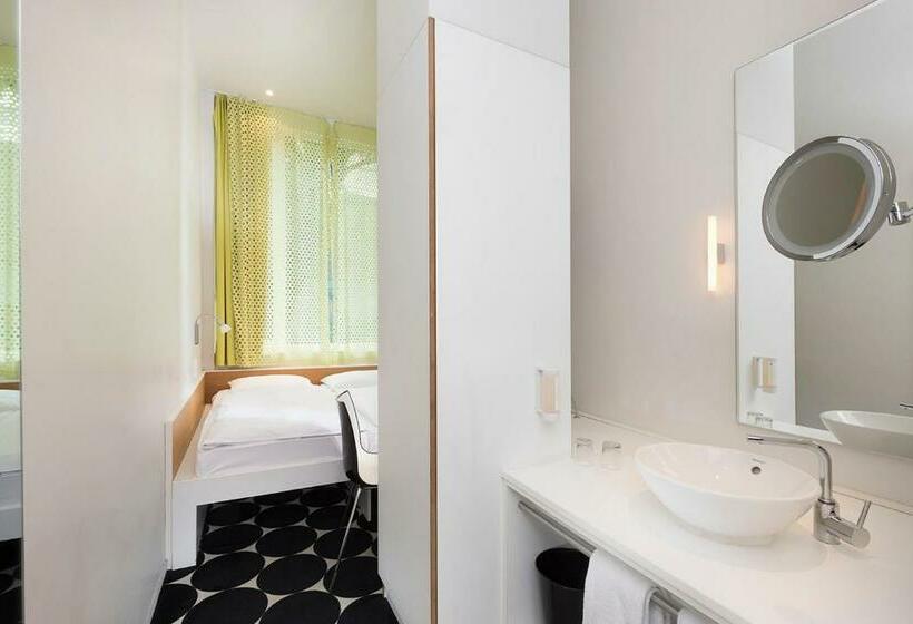 اتاق استاندارد یک نفره, Mark Apart