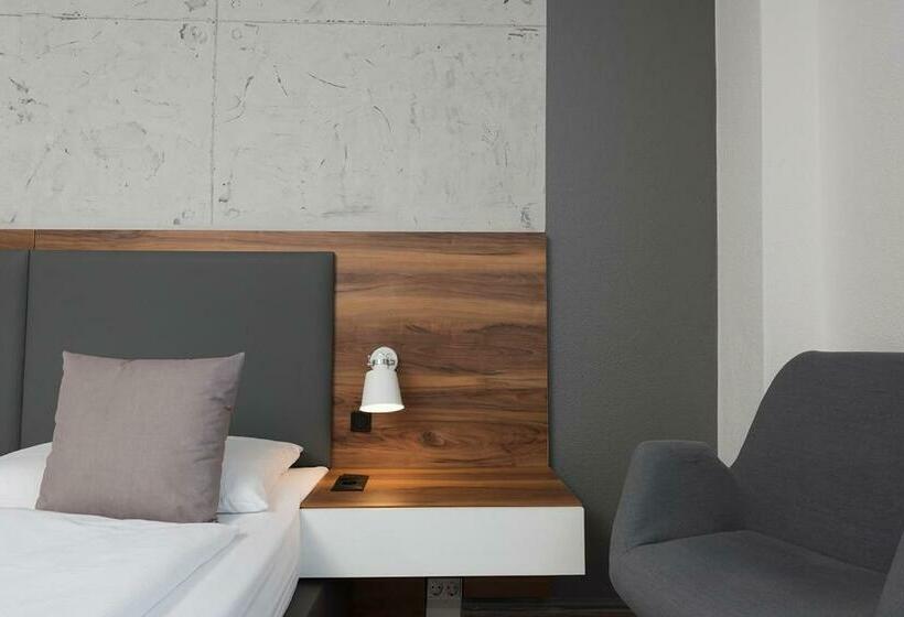 اتاق سوپریور یک تخته, Mark Apart