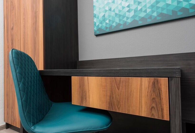 اتاق استاندارد یک نفره, Mark Apart