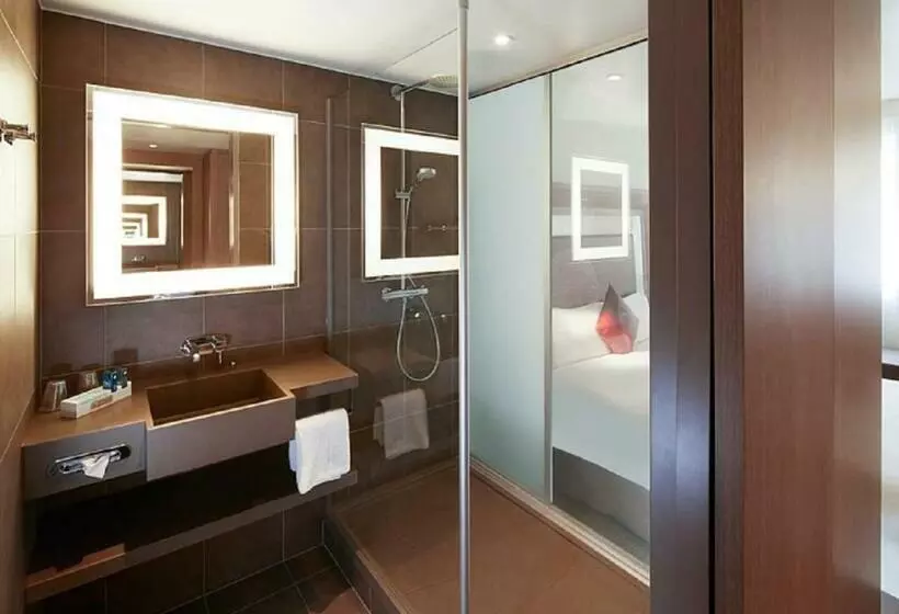 اتاق سوپریور, Novotel London Tower Bridge