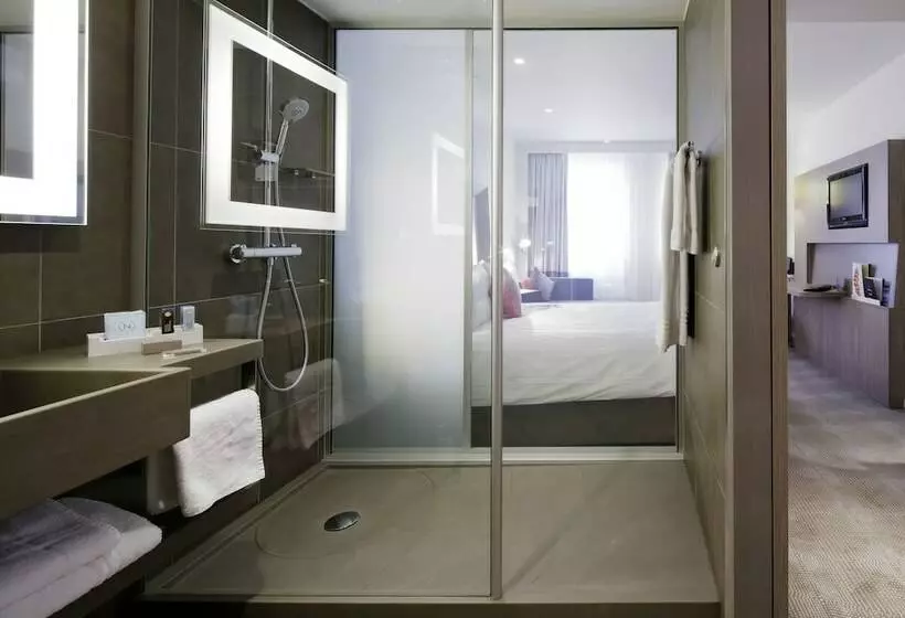 اتاق سوپریور, Novotel London Tower Bridge