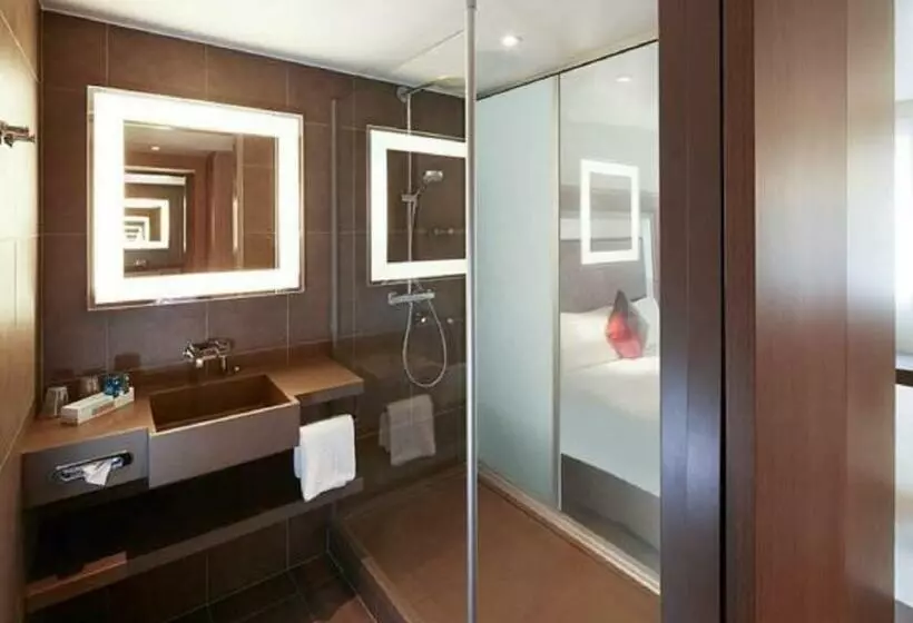 اتاق استاندارد, Novotel London Tower Bridge