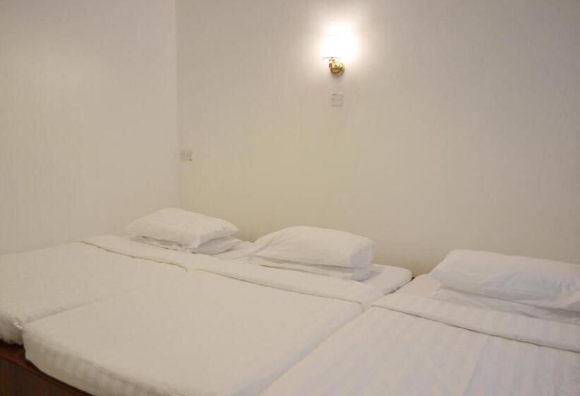 エコノミートリプルルーム, Skyville Zen Resort,kundasang