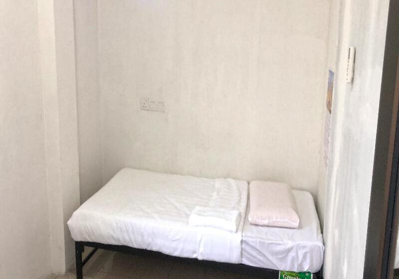 חדר סטנדרט יחיד, Spot On 90077 Cherry's Lodge