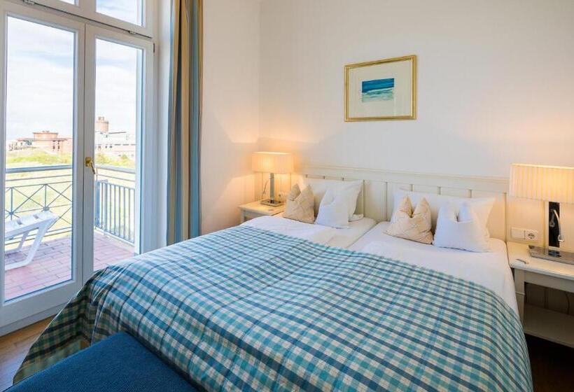 جناح جونيور مطلّ علي البحر, Strandhotel Kurhaus Juist