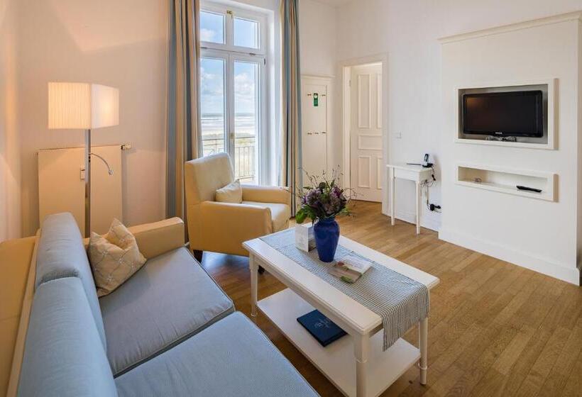 جناح جونيور مطلّ علي البحر, Strandhotel Kurhaus Juist