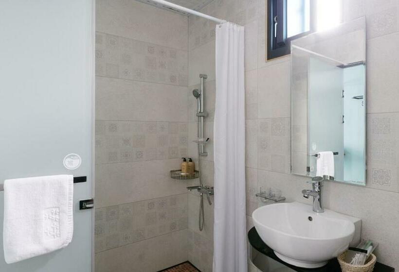 اتاق استاندارد, Sunmiao Inn