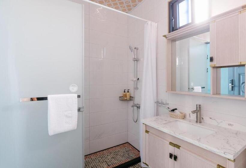 اتاق استاندارد با بالکن, Sunmiao Inn