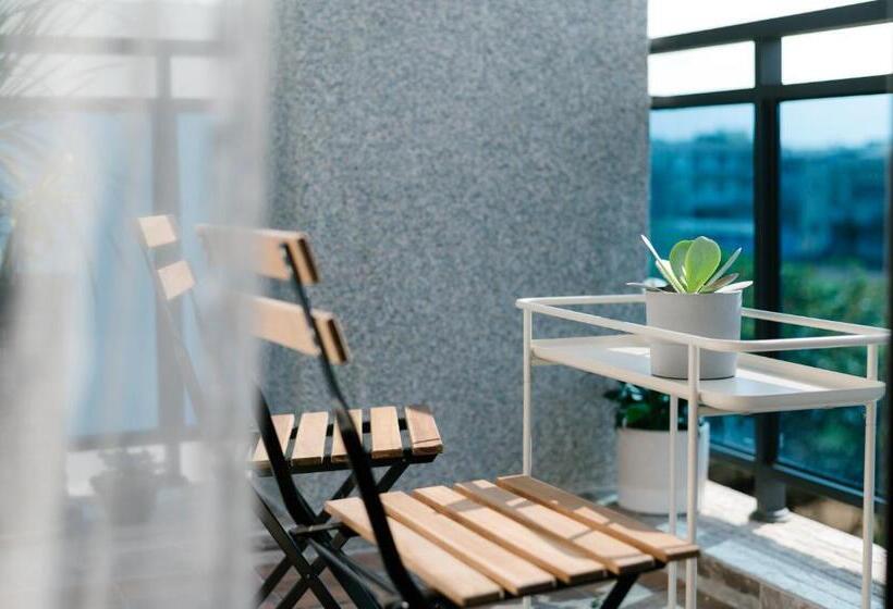 سوئیت با بالکن, Sunmiao Inn