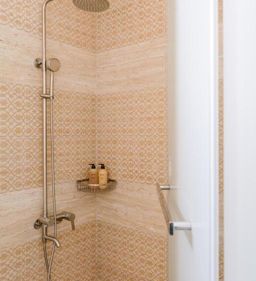 سوئیت با بالکن, Sunmiao Inn