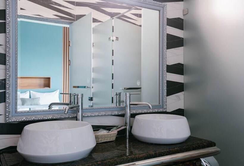 اتاق خانوادگی, Sunmiao Inn