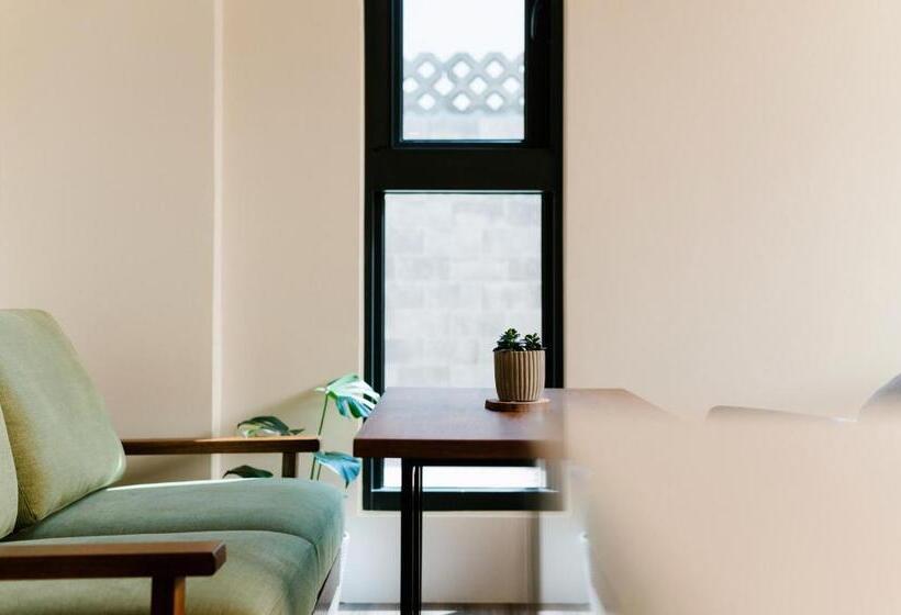 اتاق استاندارد با بالکن, Sunmiao Inn