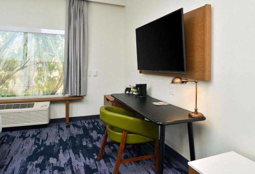 스탠다드 룸 킹사이즈 침대, Fairfield Inn & Suites By Marriott Charlotte University Research Park