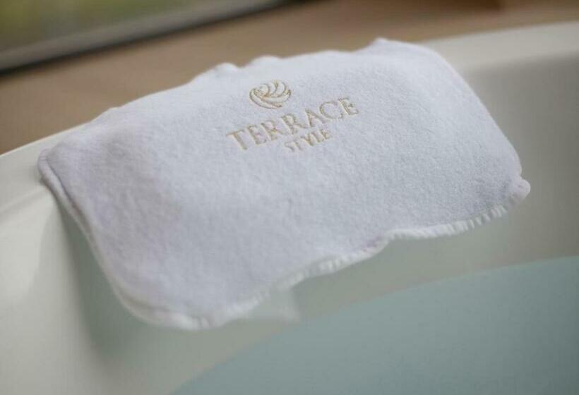 Президентский Люкс, Garden Terrace Fukuoka