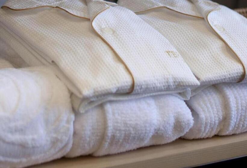 Люкс Вид на Море, Garden Terrace Fukuoka