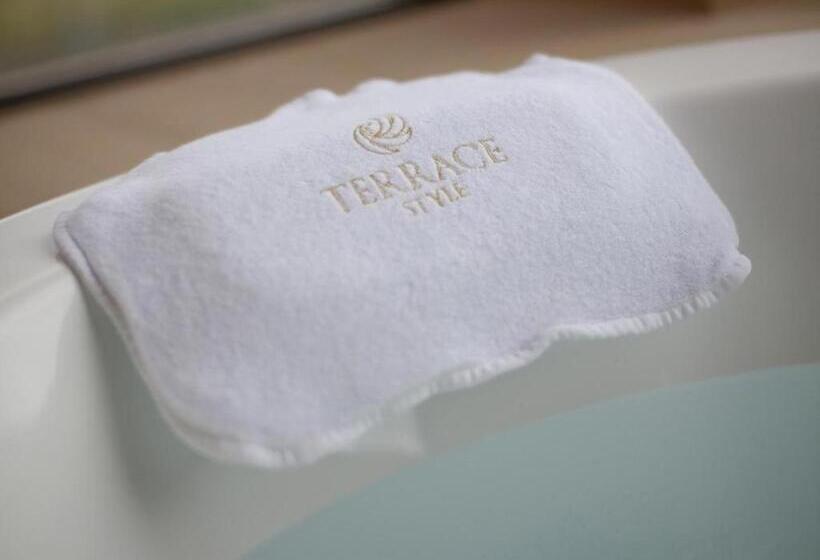 Люкс Вид на Город, Garden Terrace Fukuoka