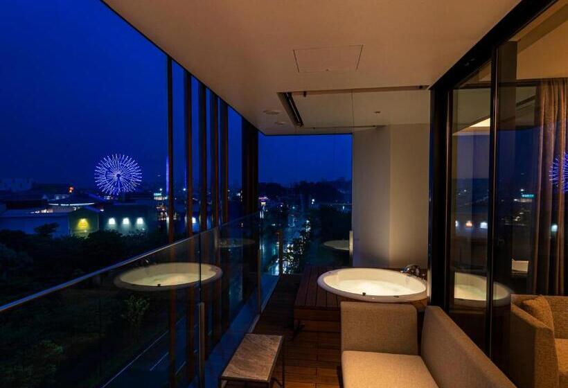 Люкс Вид на Море, Garden Terrace Fukuoka