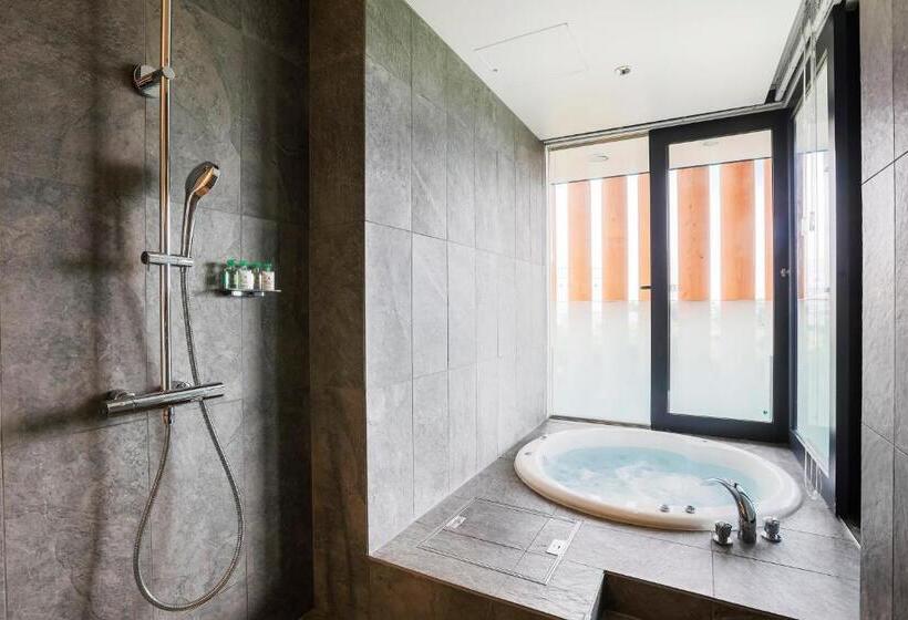 Люкс Вид на Город, Garden Terrace Fukuoka