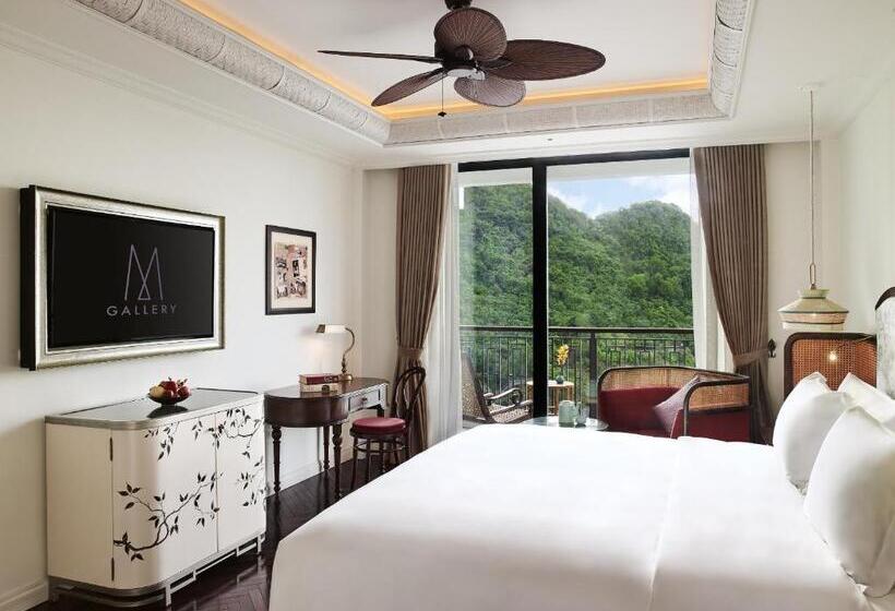 Classic Room Double Bed Sea View, Hôtel Perle D Orient Cat Ba Mgallery