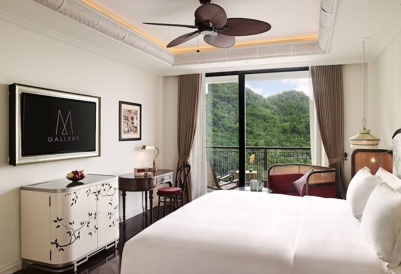 Classic Room Double Bed Sea View, Hôtel Perle D Orient Cat Ba Mgallery