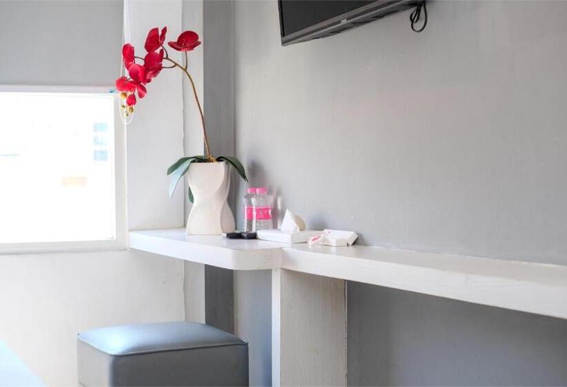 スーペリアールーム, Red Orchid Hotel By Sajiwa