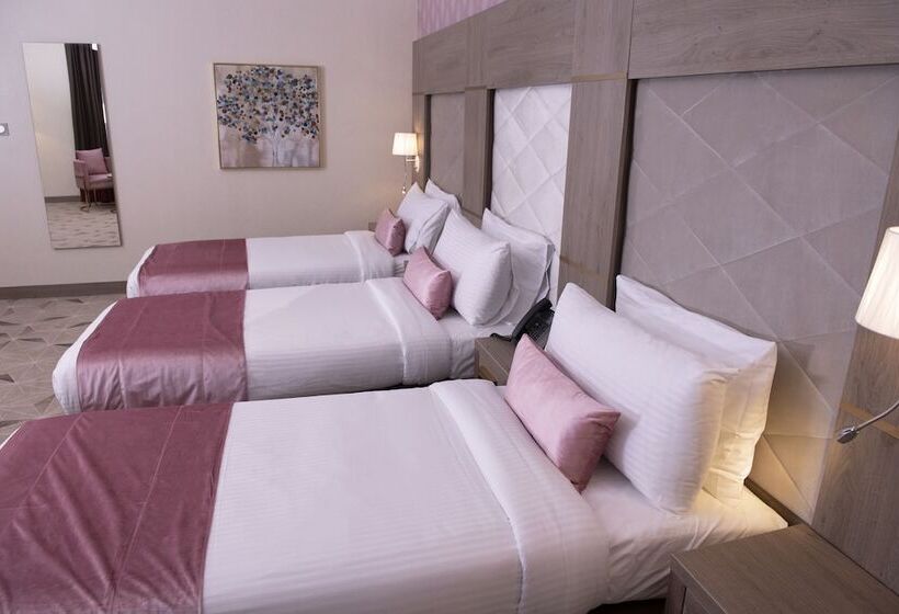 Номер Стандарт Трехместный, Rodina Hotel Spa & Conferences