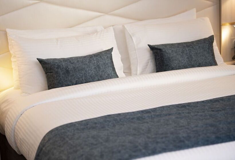 Полулюкс, Rodina Hotel Spa & Conferences