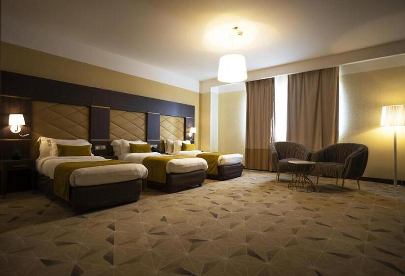 Номер Стандарт Трехместный, Rodina Hotel Spa & Conferences