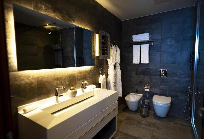 سوییت جونیور, Rodina Hotel Spa & Conferences