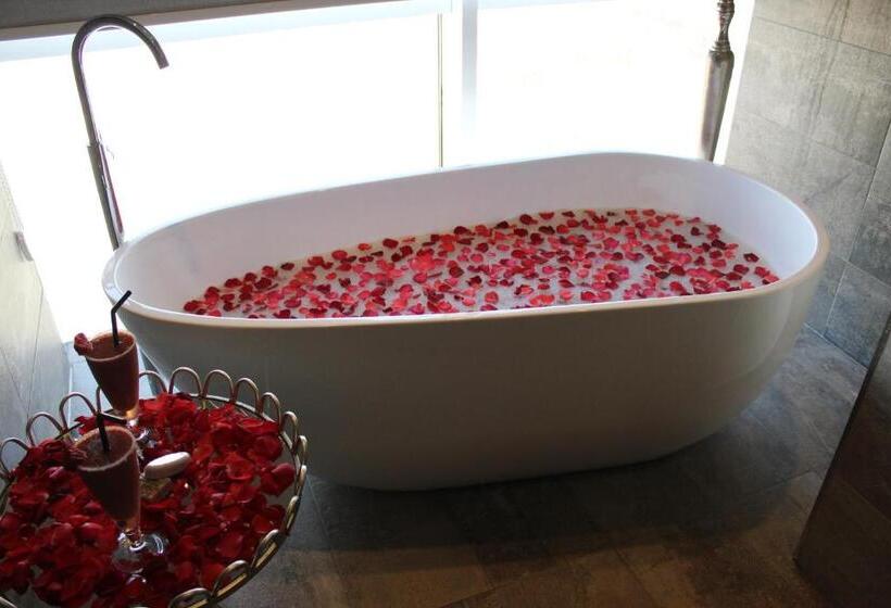 سوئیت پرزیدنت, Rodina Hotel Spa & Conferences