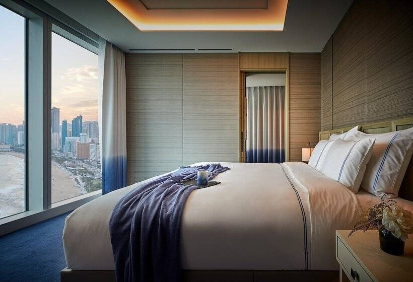 سوئیت پریمیوم با چشمانداز دریا, Signiel Busan